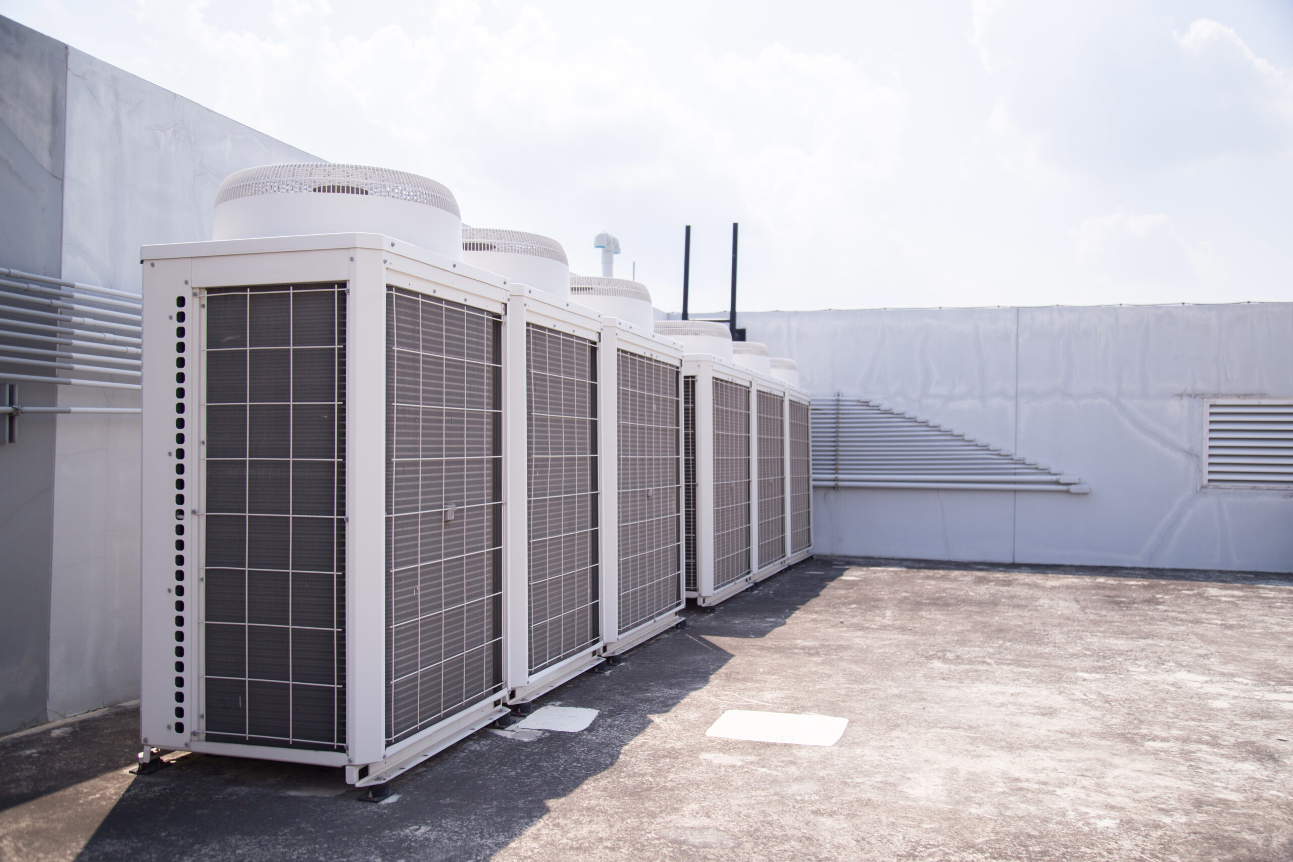System of central conditioning set on the roof of the building